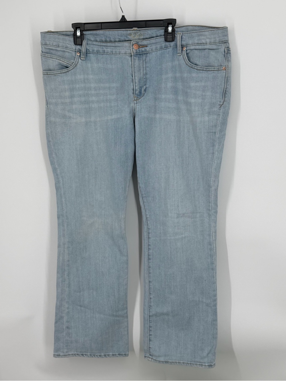 Old Navy The Diva Women’s Light Wash Plus Size Jeans Denim Pants Size 18